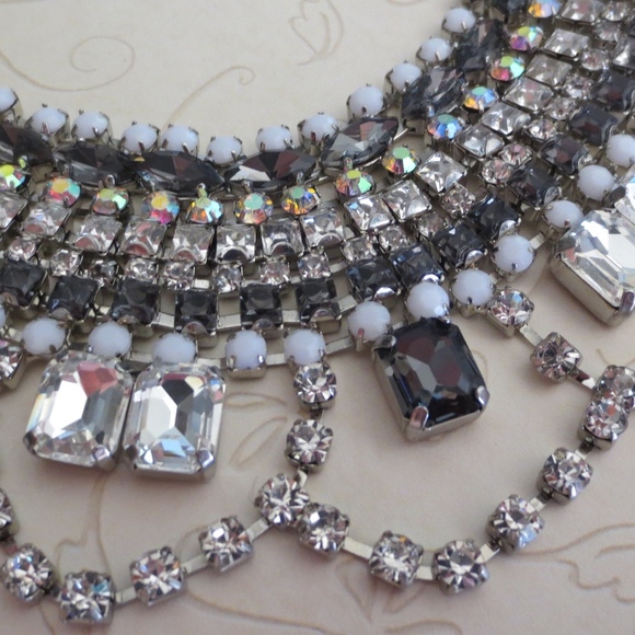 NWT JUICY COUTURE Rhinestone Bling Necklace! - Picture 4 of 8